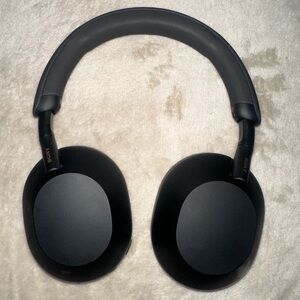 Sony Black Over-Ear Headphones
WH 1000XM5
